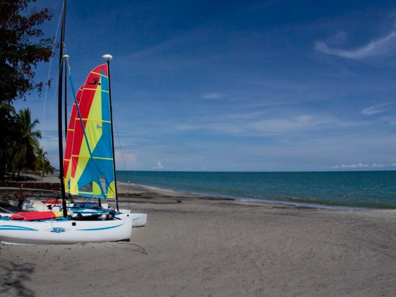 Gran Evenia Bijao Hotell Santa Clara  Exteriör bild Beach at the Lake Ontario shore