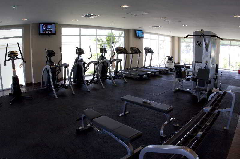 Gran Evenia Bijao Hotell Santa Clara  Exteriör bild A gym at a hotel