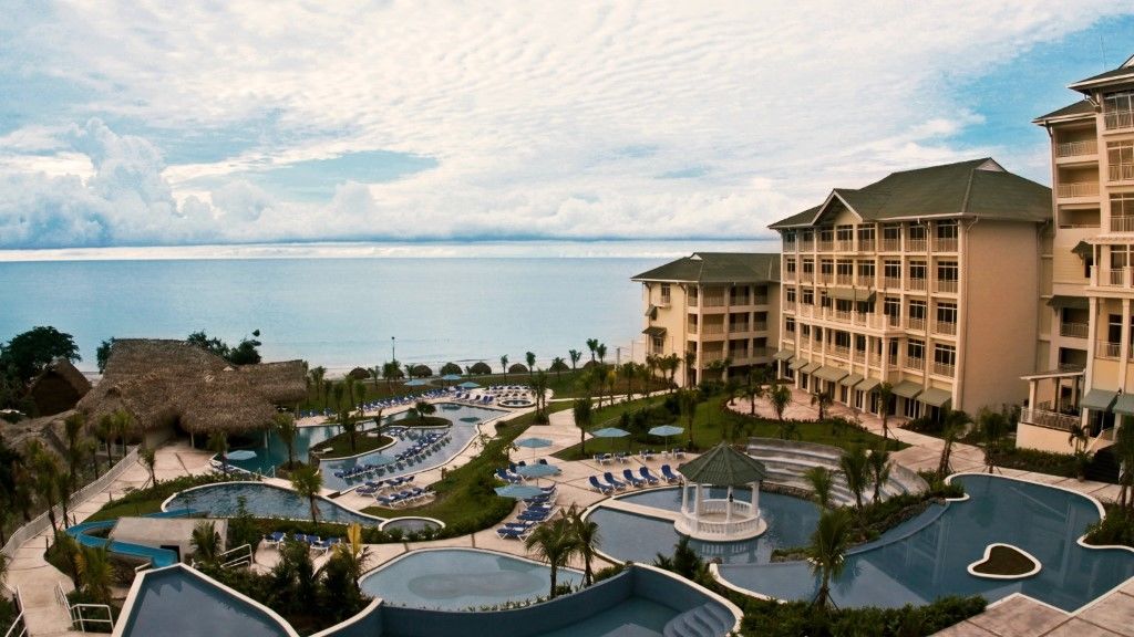 Gran Evenia Bijao Hotell Santa Clara  Exteriör bild The resort's main pool